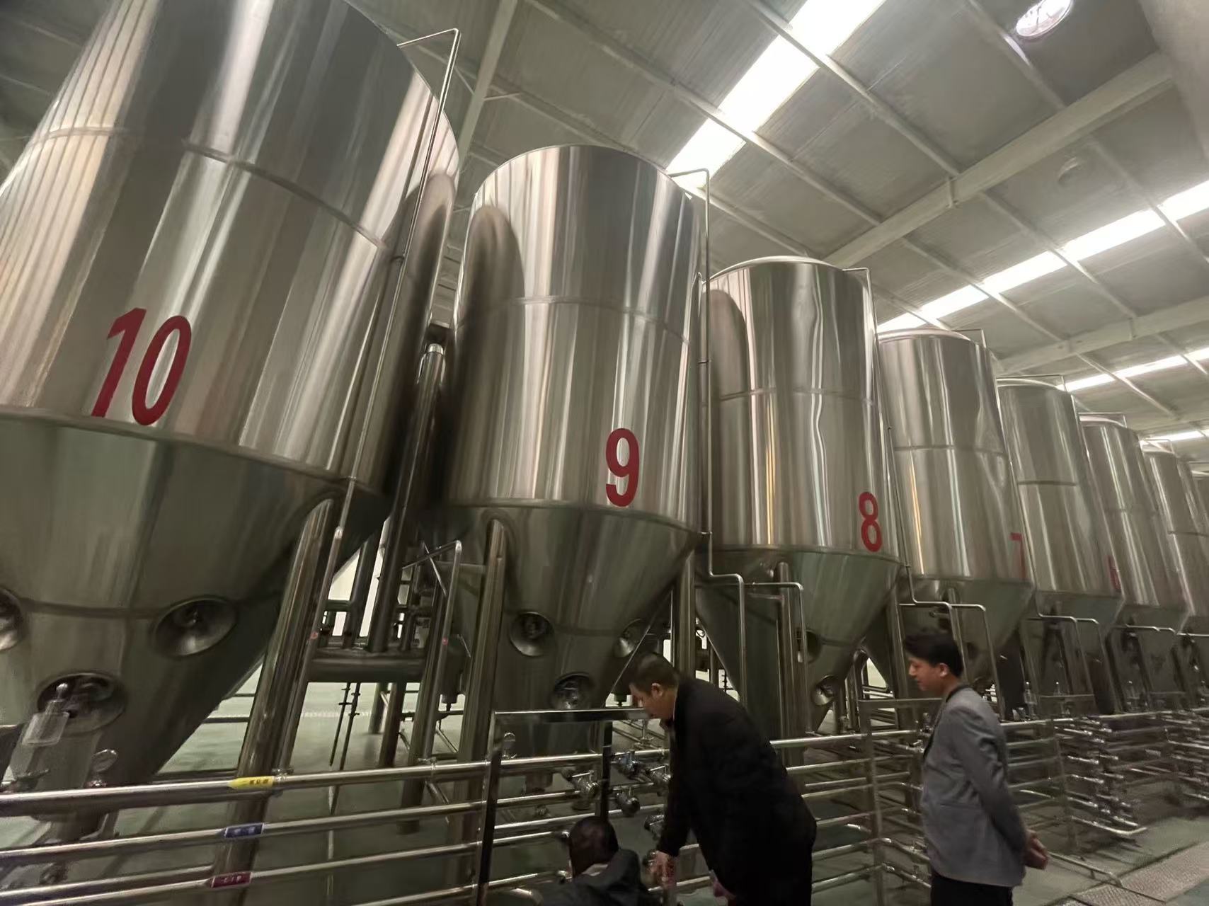 杜集精酿啤酒设备厂—平面布置、设备设计、制造、调试、培训等一条龙服务